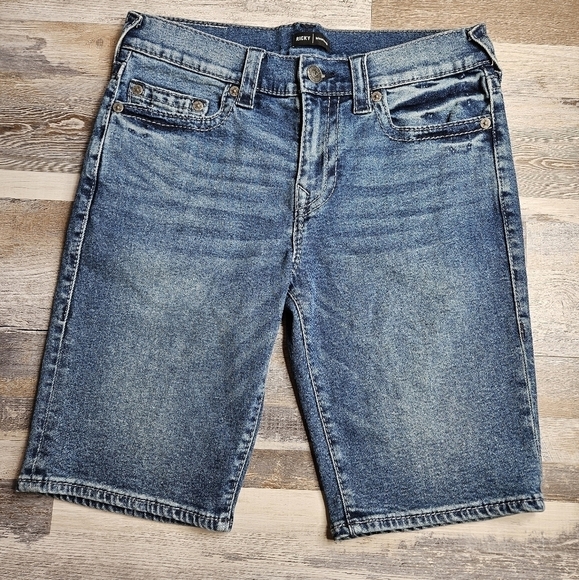 True Religion Relaxed Straight Ricky Jean Shorts 11" inseam 32 Waist